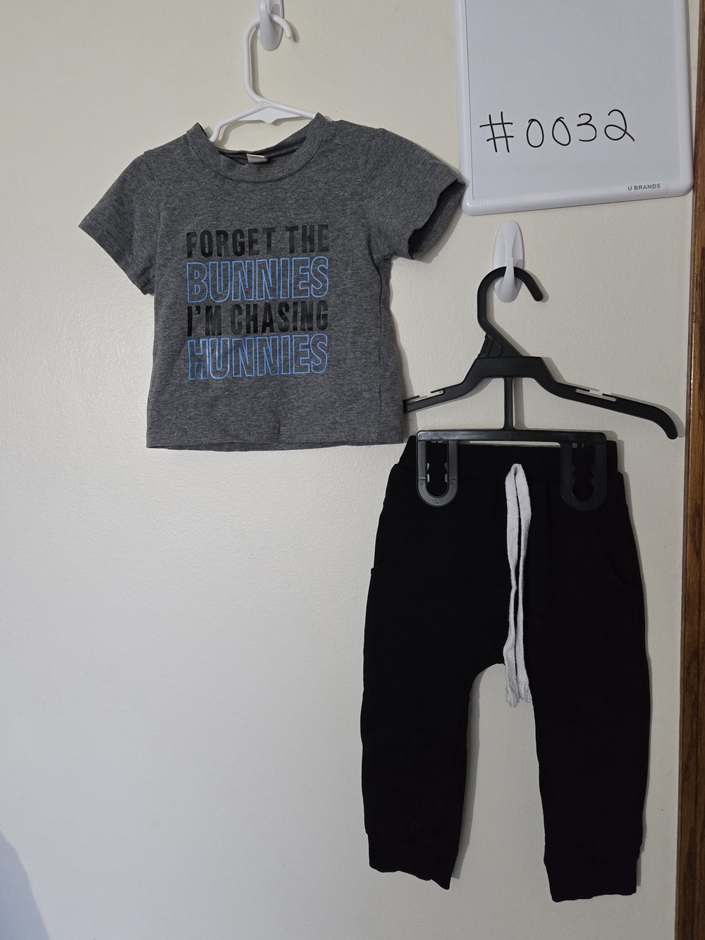 Kids 2T Gray Graphic Tee & Black Jogger Set - Unbranded #0032